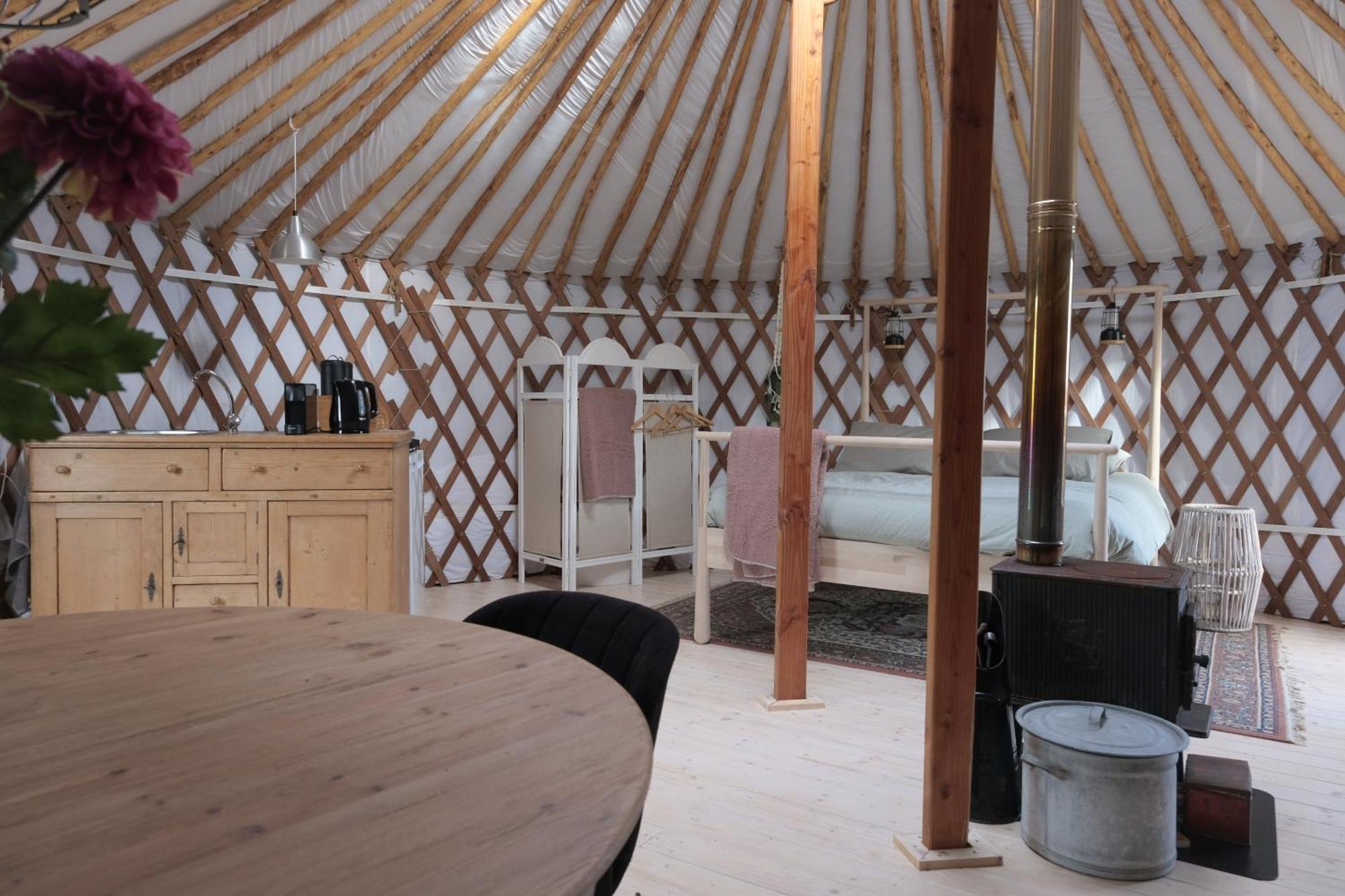 Yurt Klyndobbe Bed and Breakfast Veenwoudsterwal Eksteriør billede